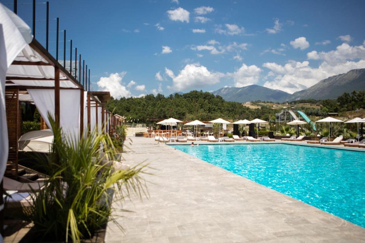 Equos Resort Hotel Tirana Eksteriør billede