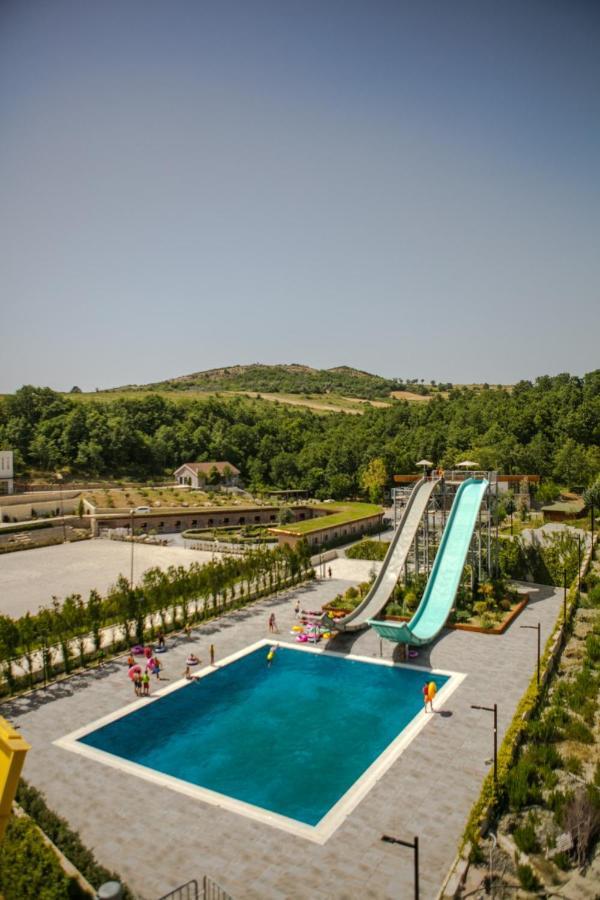 Equos Resort Hotel Tirana Eksteriør billede